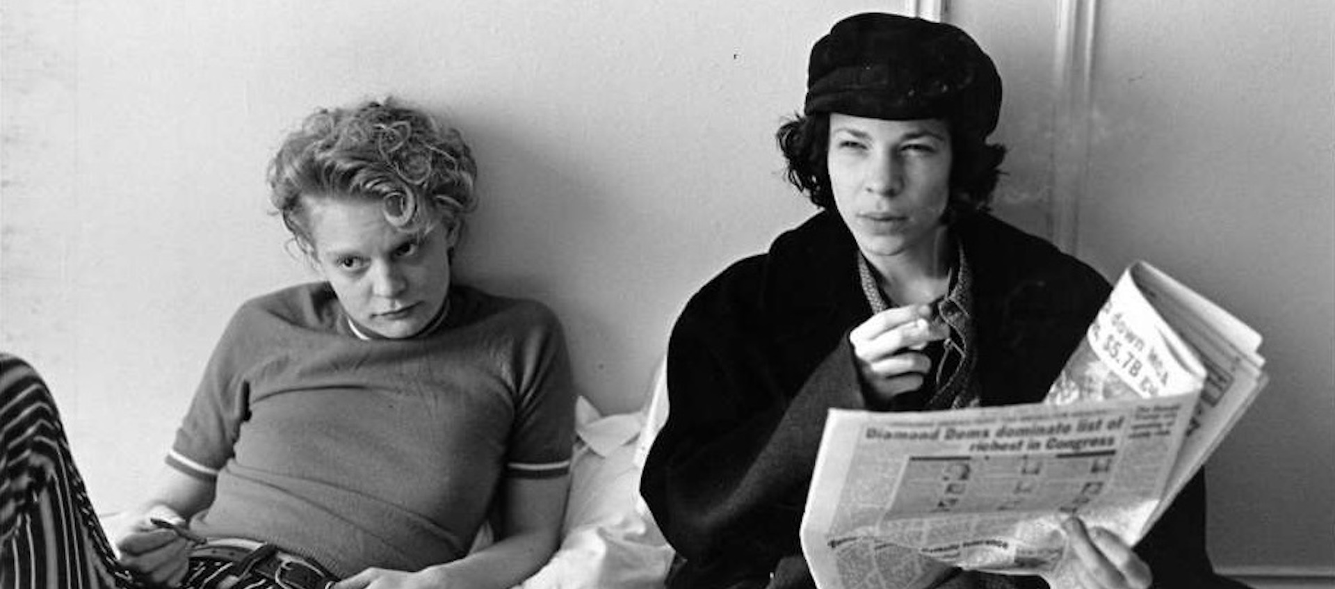 Martha Plimpton and Lili Taylor in Mary Harron's I Shot Andy Warhol