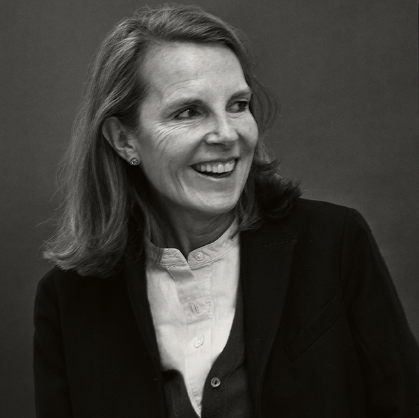 A black-and-white photo of Annabelle Selldorf smiling.