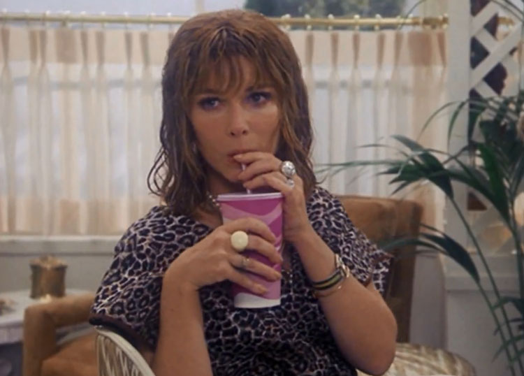 Actress Lee Grant in Shampoo